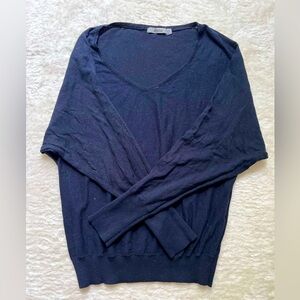 V neck long sleeves